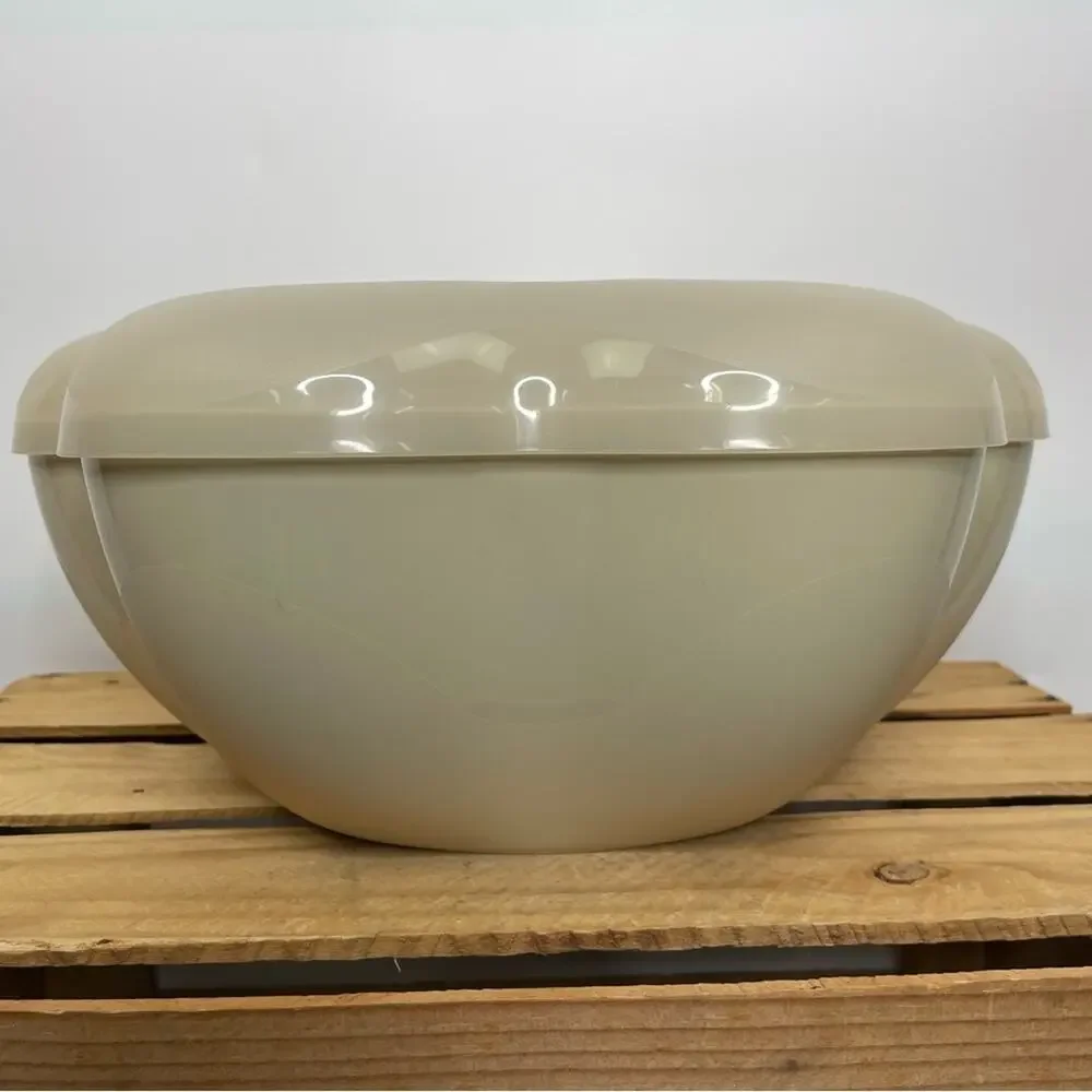 Tupperware good preowned